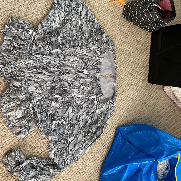 Reptile print long-sleeved blouse - Picture 2 of 4